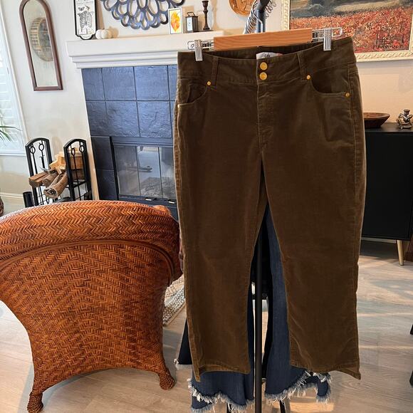 Cabi Pants Womens Size 12 Brownish Green Hi Low Crop Corduroy Cotton Blend - Picture 16 of 16